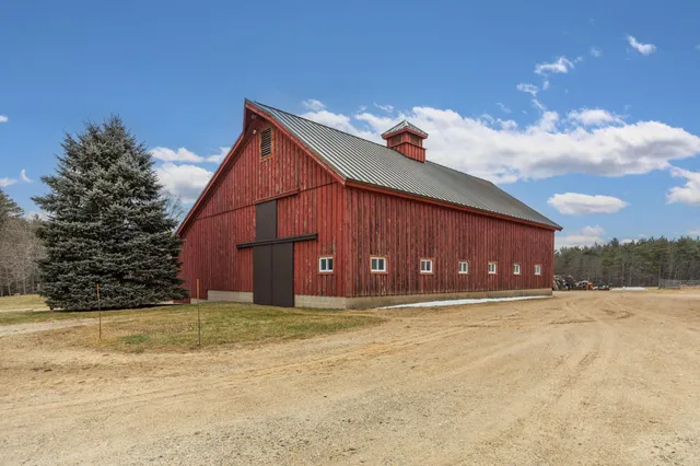 $2,999,900 | 13 N Road, Kensington, NH 03833