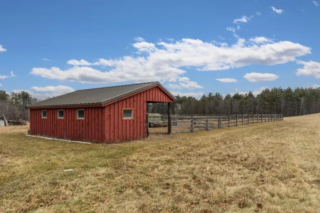 $2,999,900 | 13 N Road, Kensington, NH 03833
