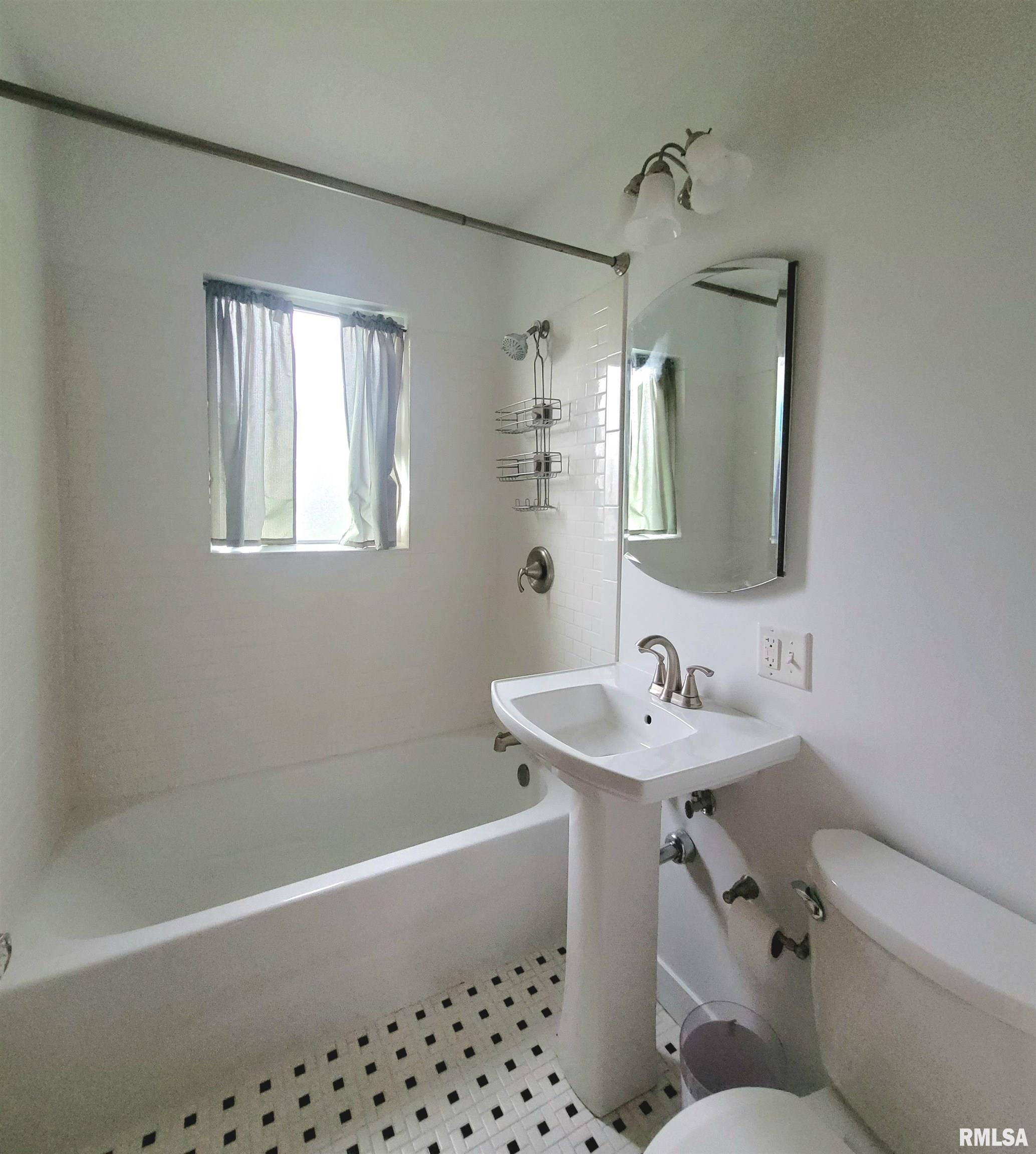 2220 Grandview Avenue Springfield, IL 62702 - Photo 26 of 39
