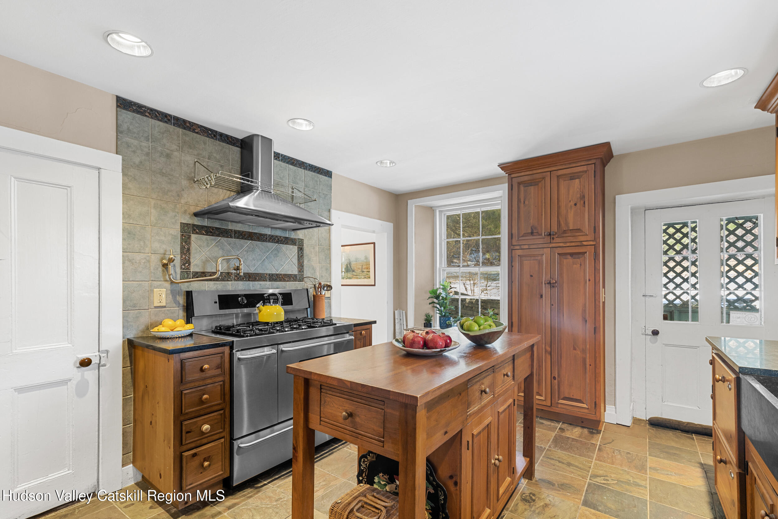 668 North Chodikee Lake Road Highland, NY 12528 - Photo 15 of 33 33_img_0651