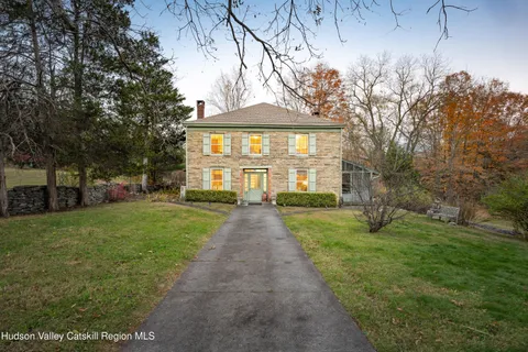 $639,000 | 668 North Chodikee Lake Road, Highland, NY 12528