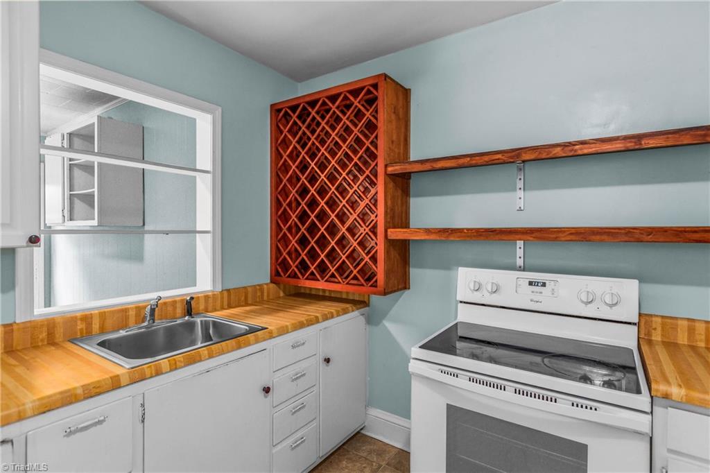 610 Salisbury Ridge Road Winston-Salem, NC 27127 - Photo 9 of 21 There is room to add wall cabinets if you need the extra storage