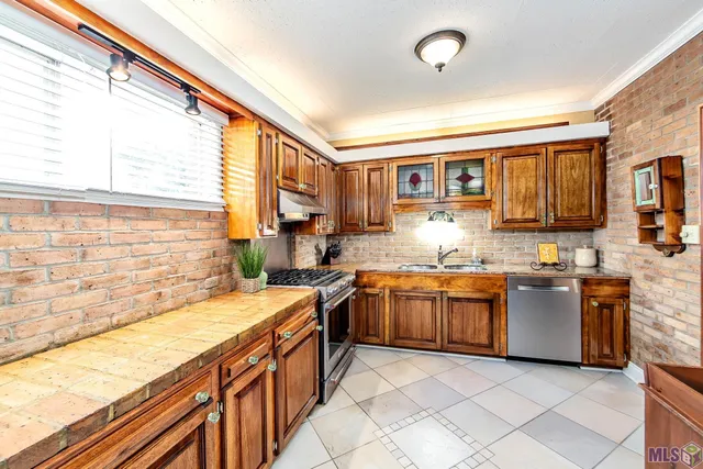 $375,000 | 102 Palm Place, Thibodaux, LA 70301