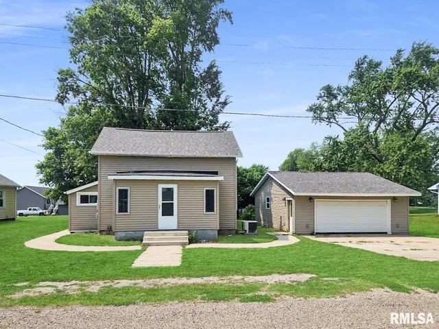 $88,000 | 1007 South Oak Street, Delavan, IL 61734