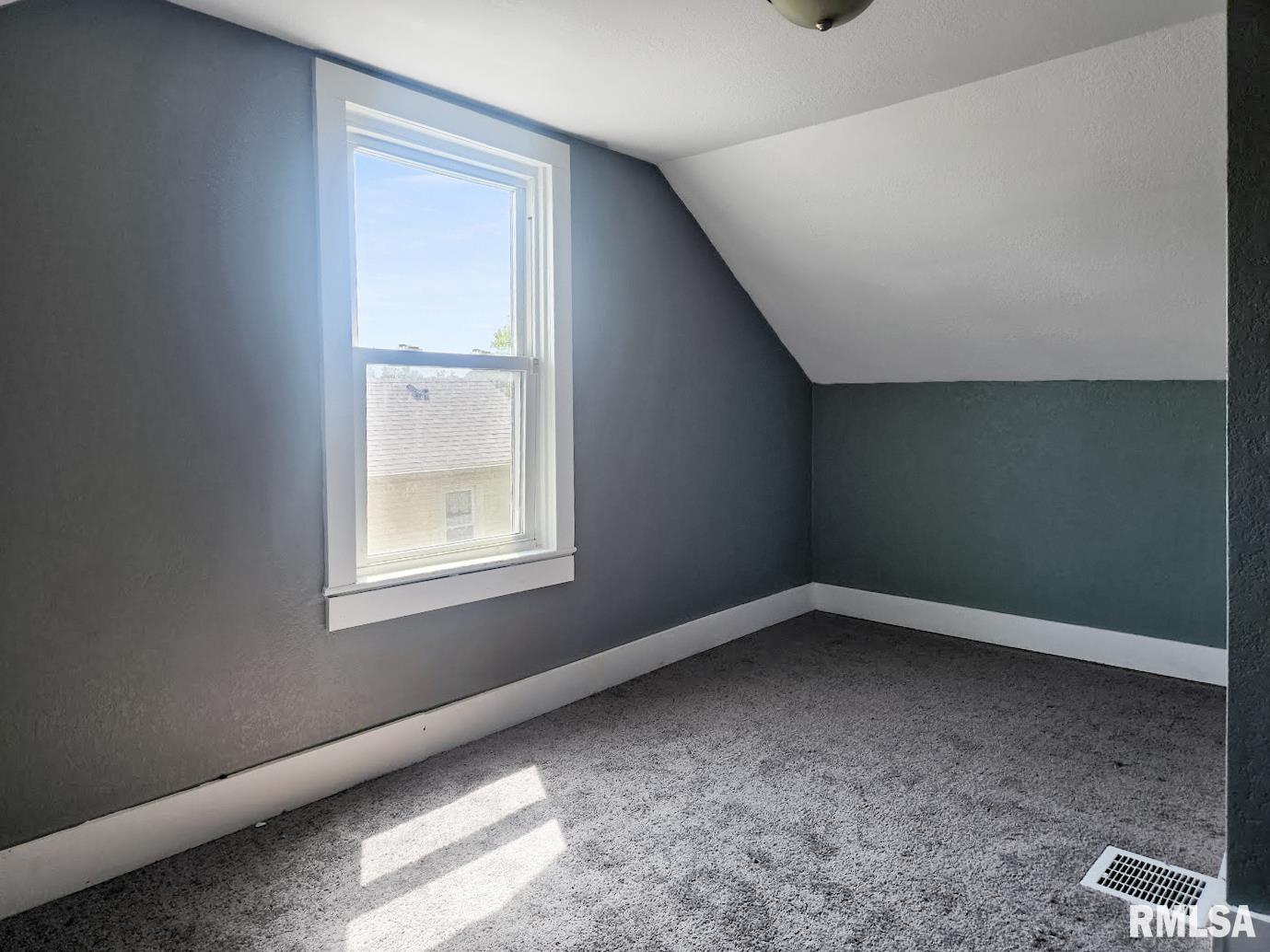 1007 South Oak Street Delavan, IL 61734 - Photo 15 of 21