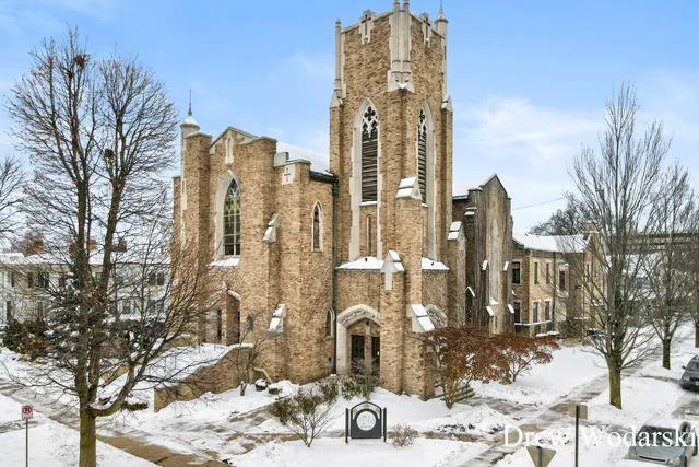 $260,000 | 253 Prospect Avenue Northeast, Unit 105, Grand Rapids, MI 49503