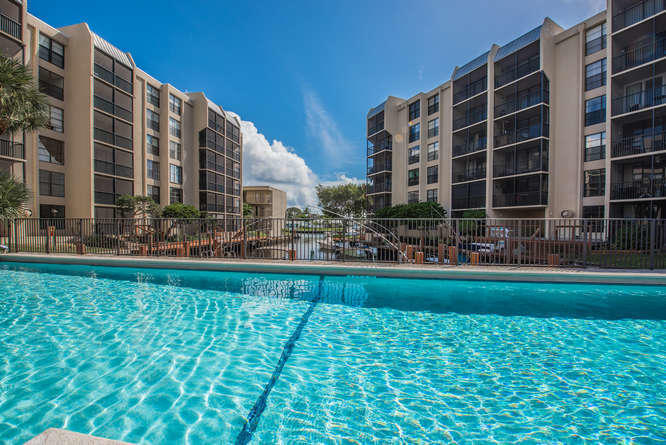 21 Royal Palm Way, Unit 204 Boca Raton, FL 33432 - Photo 12 of 25 21 Royal Palm Way Unit 204-small-007-8-P