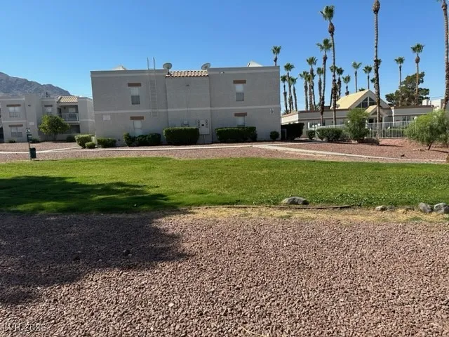 $925 | 6800 East Lake Mead Boulevard, Unit 1055, Las Vegas, NV 89156