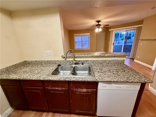 $925 | 6800 East Lake Mead Boulevard, Unit 1055, Las Vegas, NV 89156