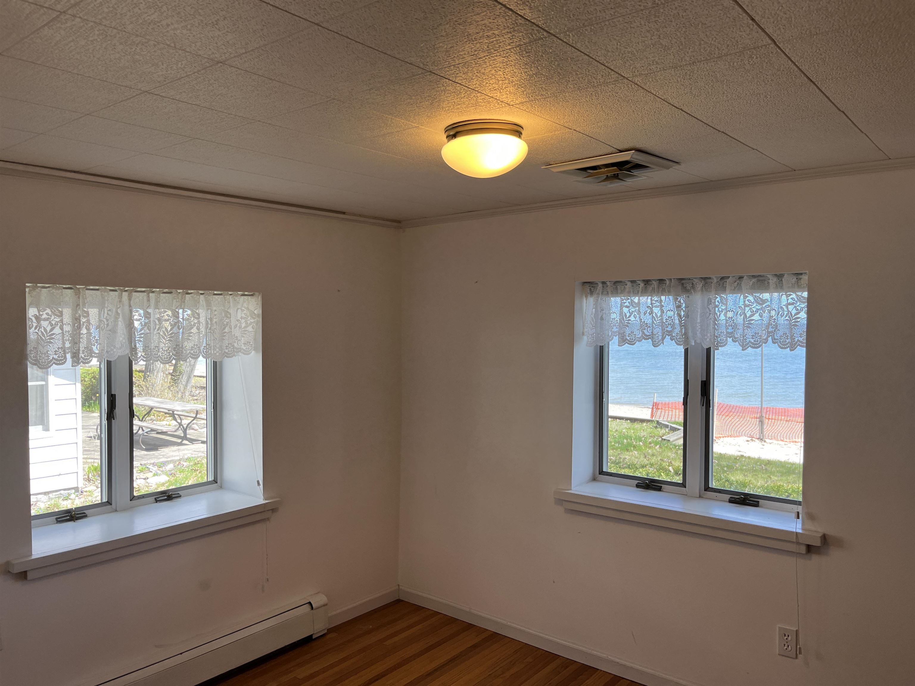 1024 North Huron Road Tawas City, MI 48763 - Photo 14 of 27