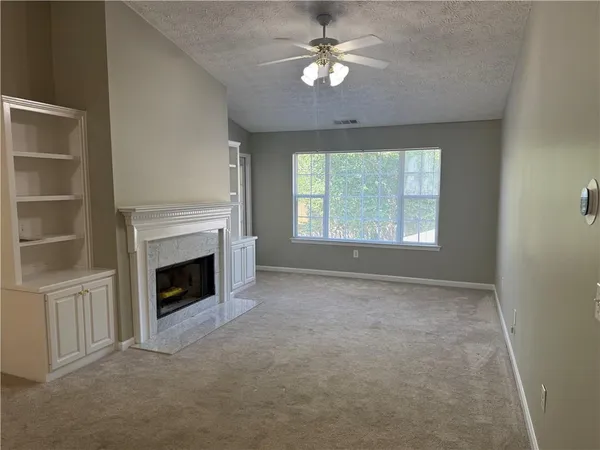 $1,800 | 1001 Holly Drive, Unit 207, Gainesville, GA 30501