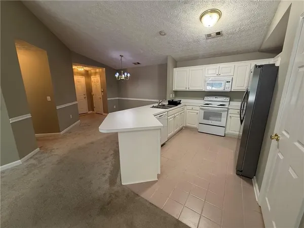 $1,800 | 1001 Holly Drive, Unit 207, Gainesville, GA 30501