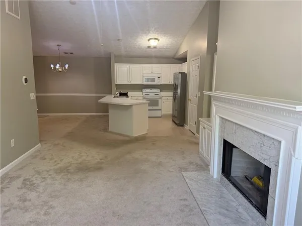 $1,800 | 1001 Holly Drive, Unit 207, Gainesville, GA 30501
