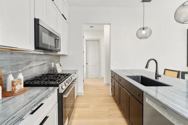 $3,500 | 1736 Bunche Road, Unit B2, Austin, TX 78721