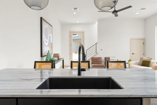 $3,500 | 1736 Bunche Road, Unit B2, Austin, TX 78721