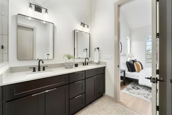 $3,500 | 1736 Bunche Road, Unit B2, Austin, TX 78721