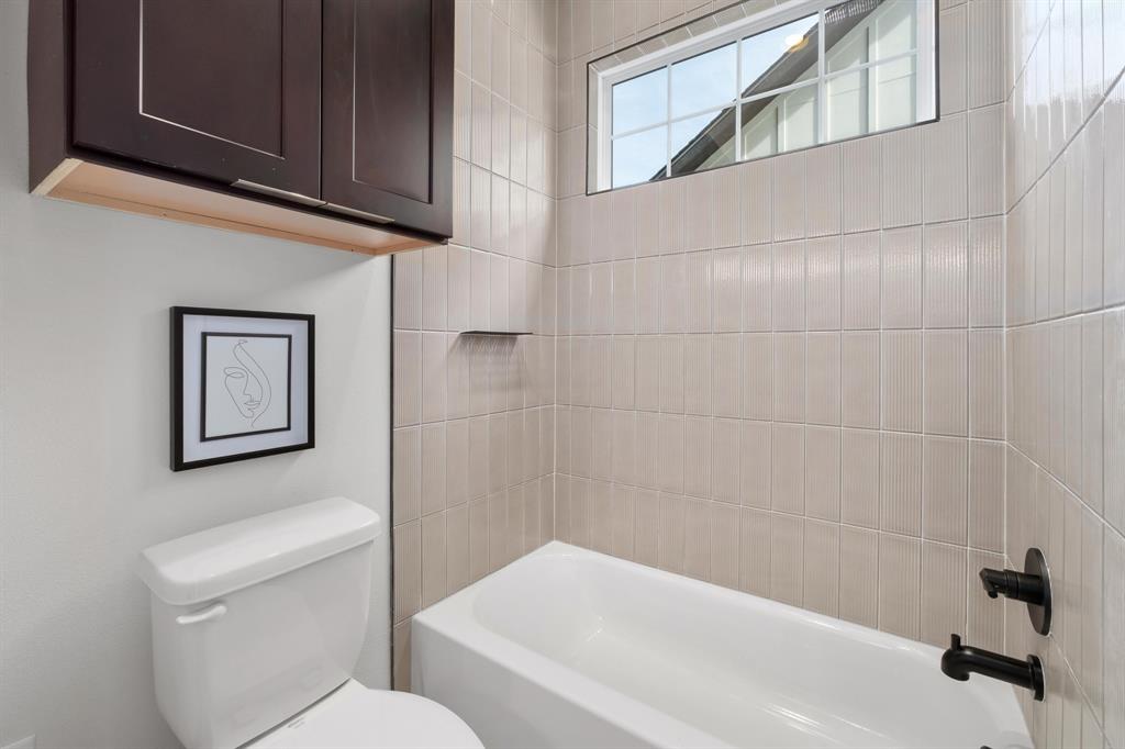 1736 Bunche Road, Unit B2 Austin, TX 78721 - Photo 28 of 37