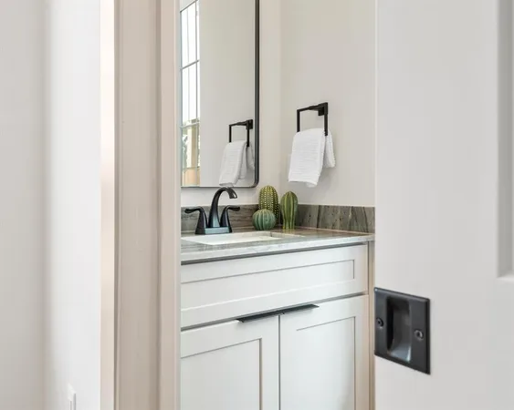 $3,500 | 1736 Bunche Road, Unit B2, Austin, TX 78721