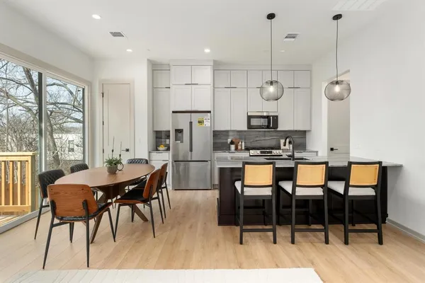 $3,500 | 1736 Bunche Road, Unit B2, Austin, TX 78721