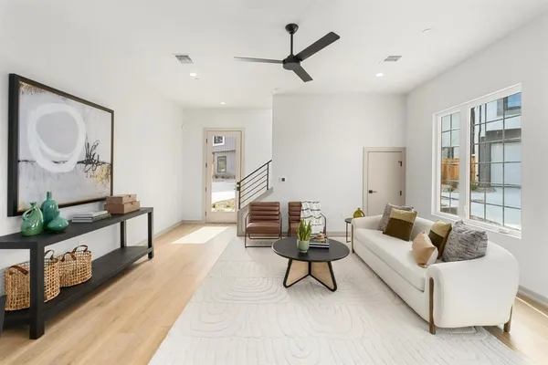 $3,500 | 1736 Bunche Road, Unit B2, Austin, TX 78721