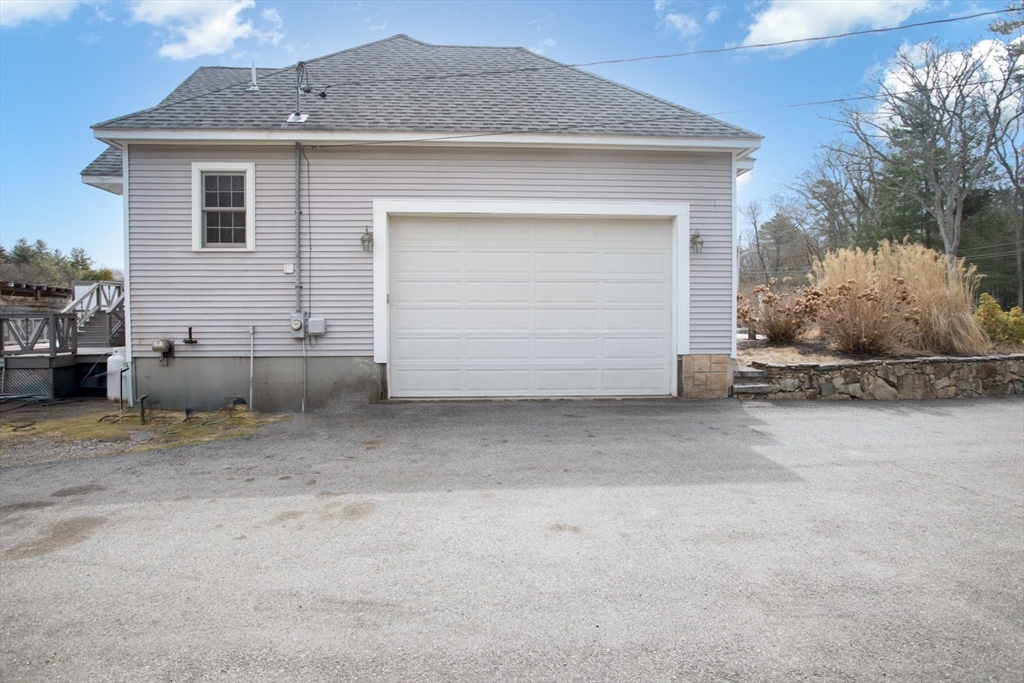 427 Yellow Hill Road Fall River, MA 02747 - Photo 16 of 42 Gallery Image 16