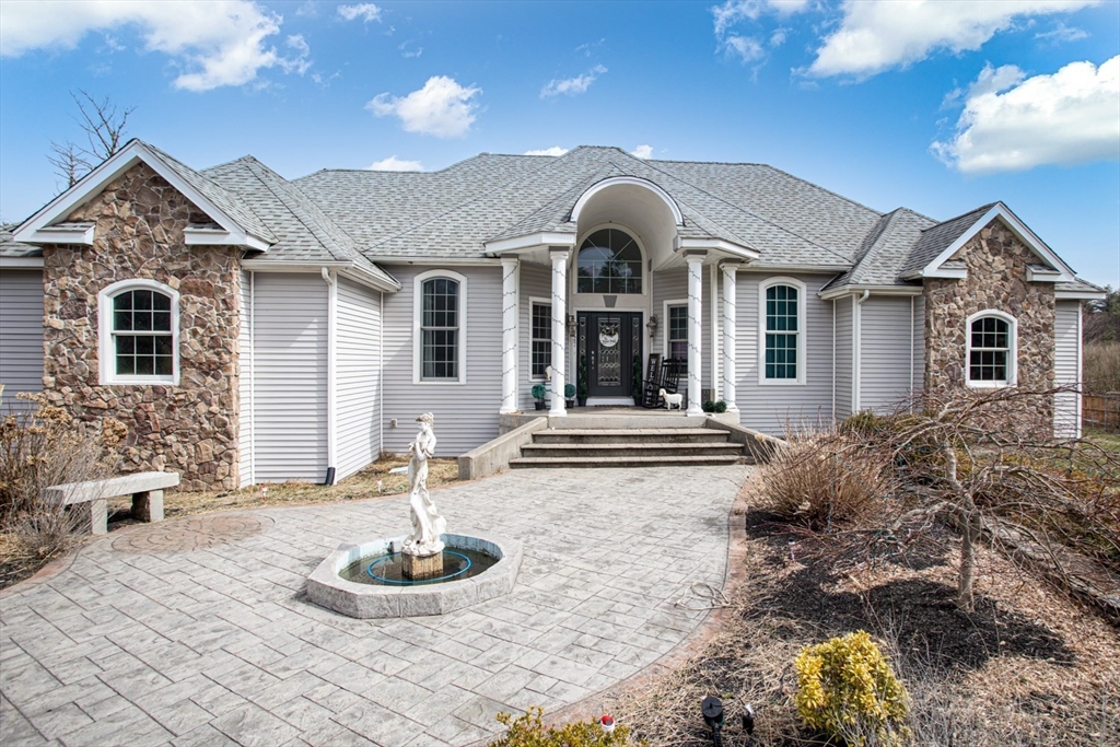 427 Yellow Hill Road Fall River, MA 02747 - Photo 4 of 42 Gallery Image 4