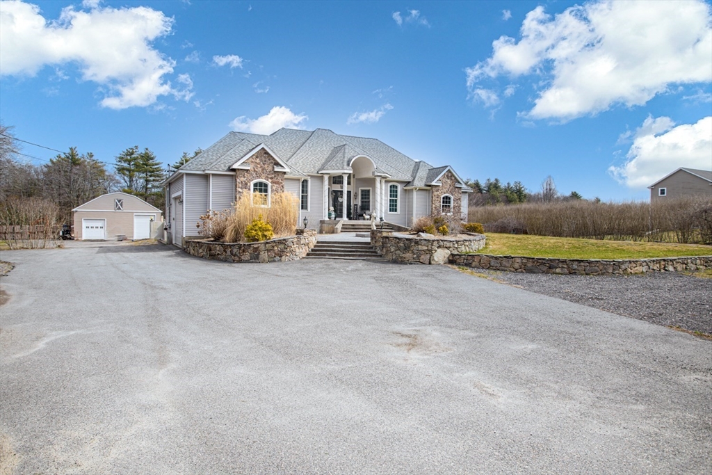 427 Yellow Hill Road Fall River, MA 02747 - Photo 5 of 42 Gallery Image 5