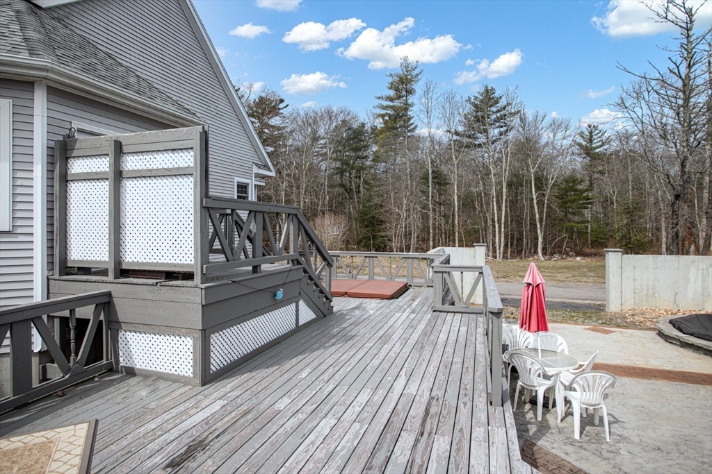 427 Yellow Hill Road Fall River, MA 02747 - Photo 9 of 42 Gallery Image 9