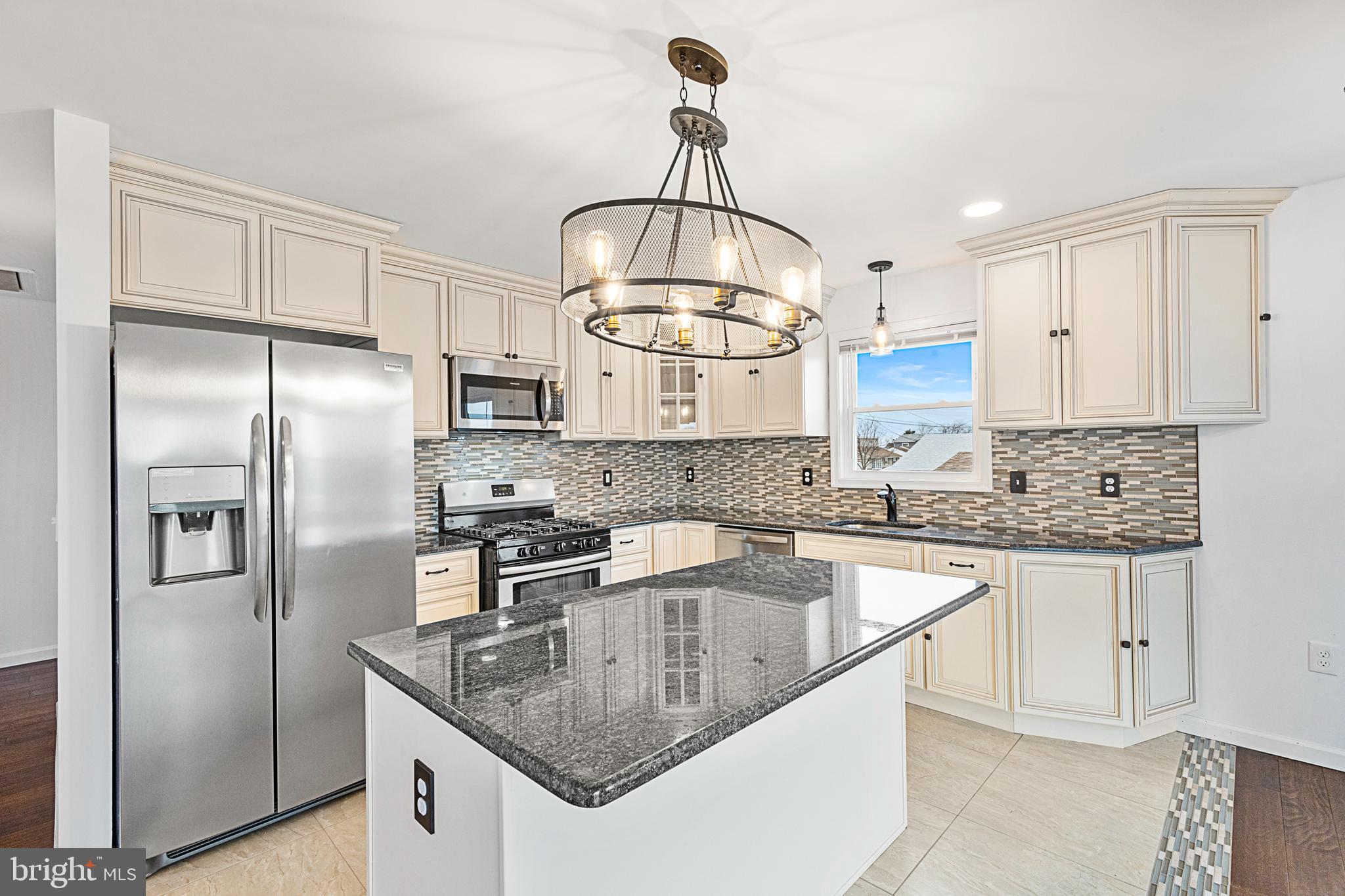 16 West Thames Road Little Egg Harbor, NJ 08087 - Photo 5 of 48