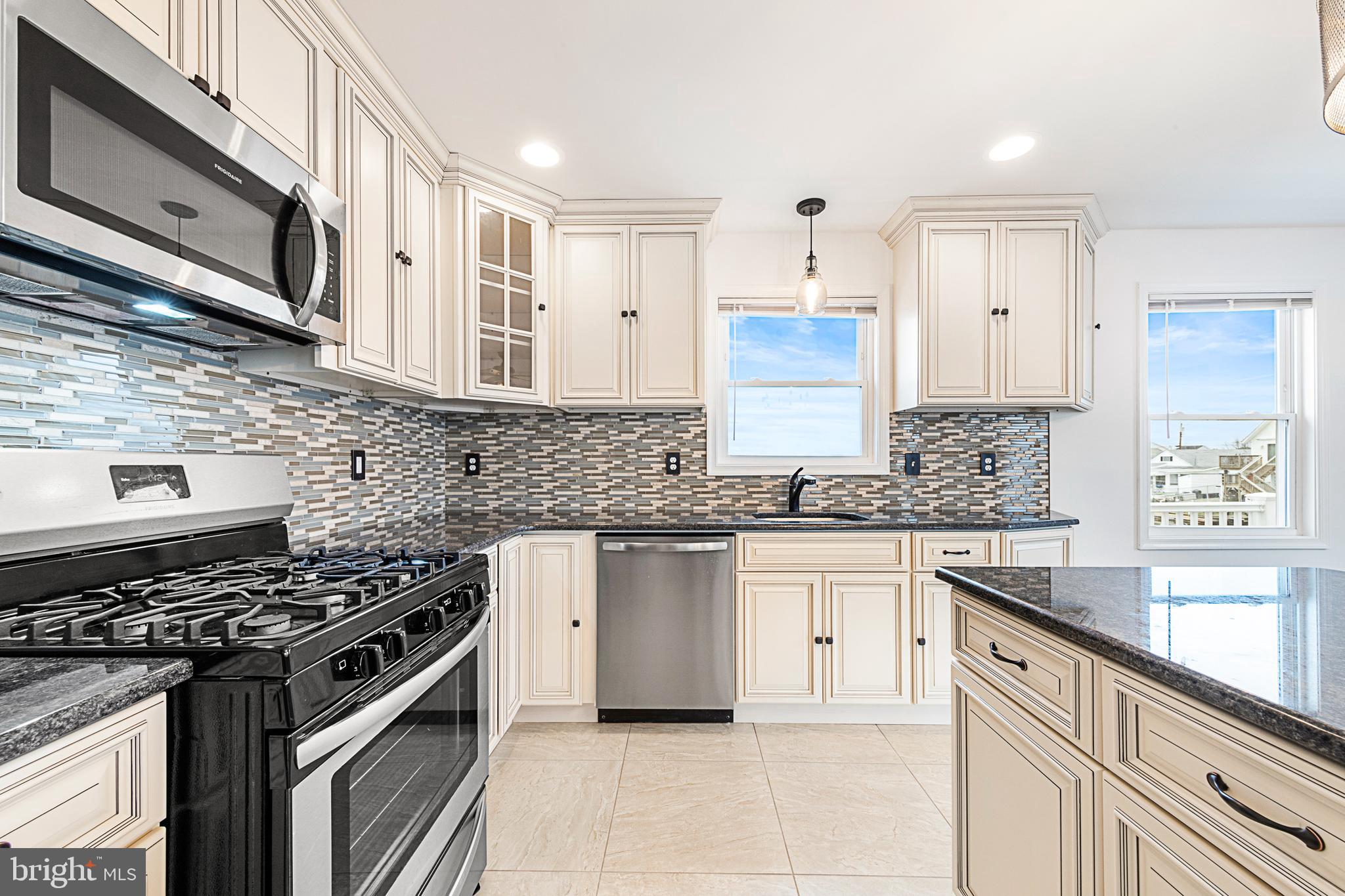 16 West Thames Road Little Egg Harbor, NJ 08087 - Photo 7 of 48