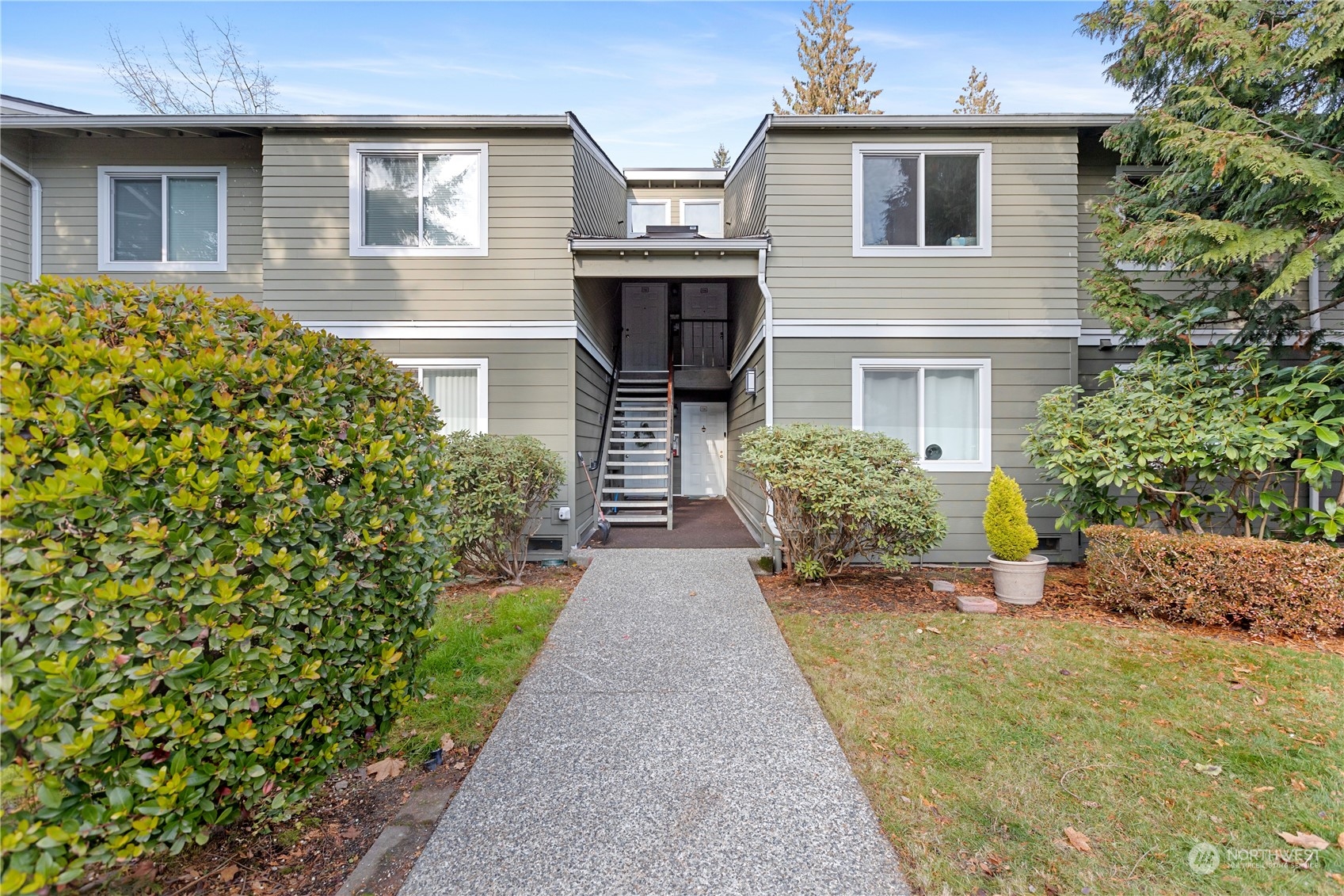 820 Cady Road, Unit F207 Everett, WA 98203 - Photo 1 of 19 Gallery Image 1