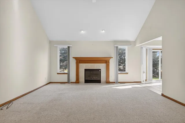 $320,000 | 36394 Cecilia Drive, Unit 26, Sterling Heights, MI 48312