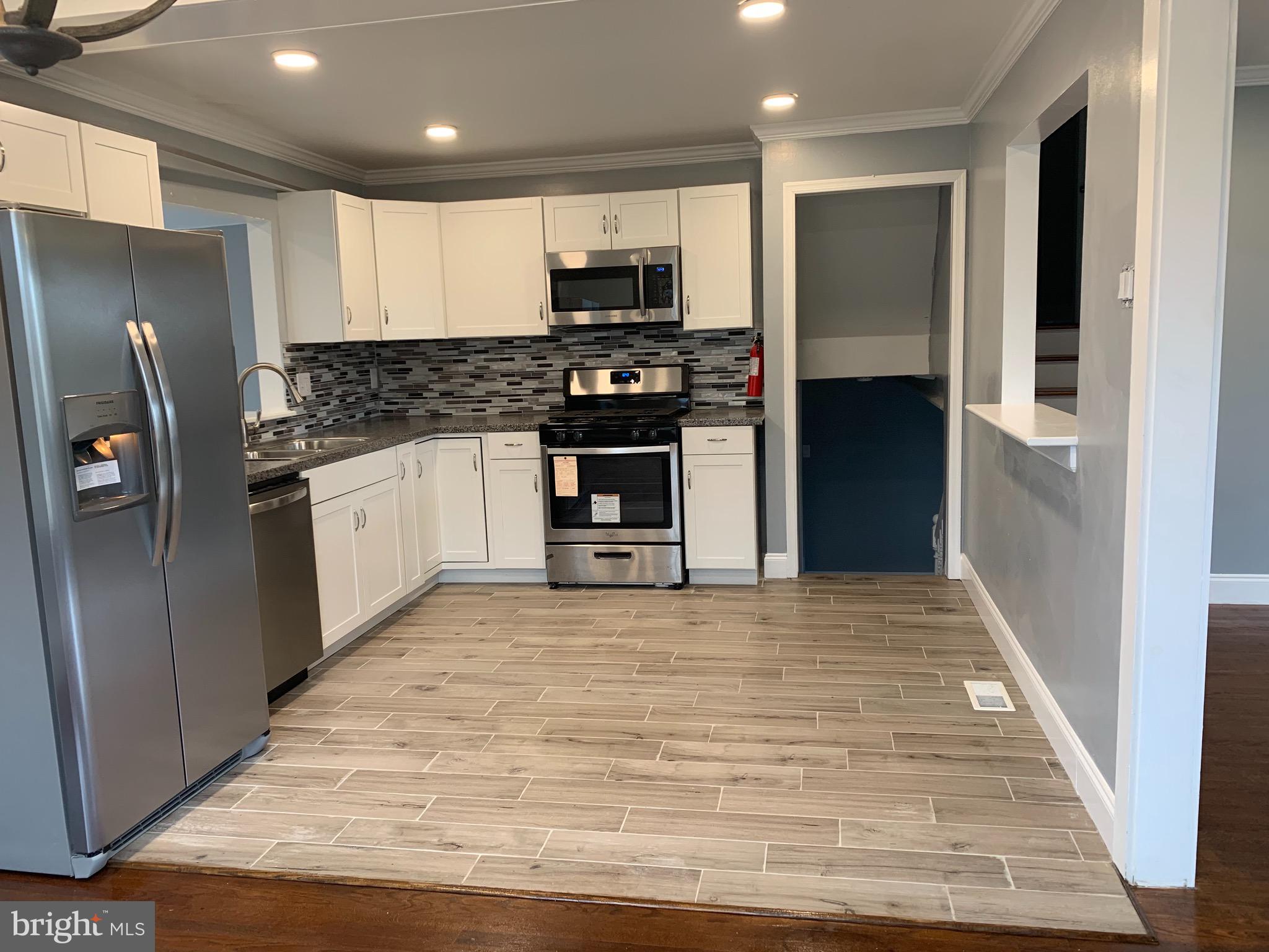 5 Green Valley Road Stratford, NJ 08084 - Photo 3 of 12