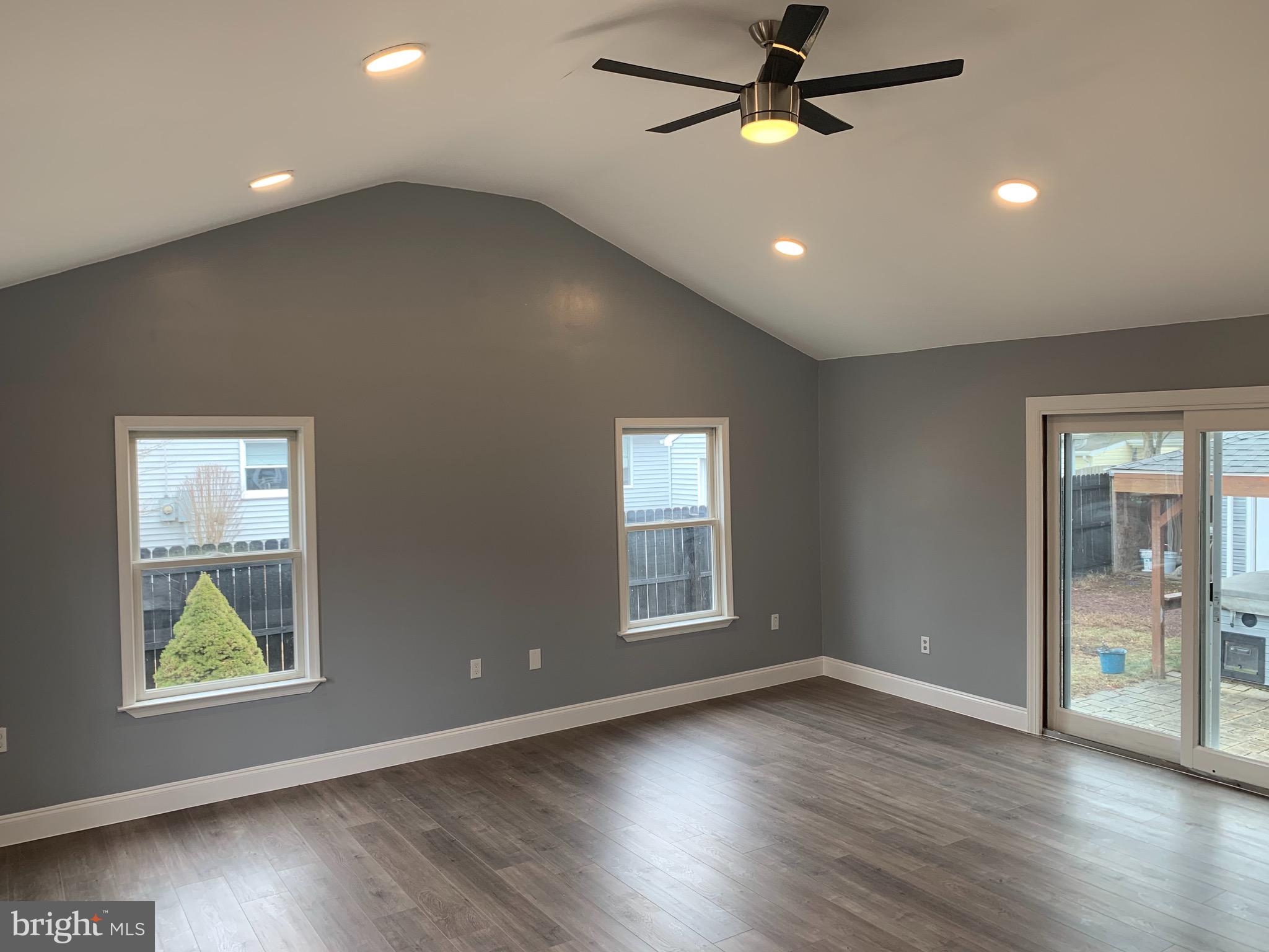5 Green Valley Road Stratford, NJ 08084 - Photo 5 of 12