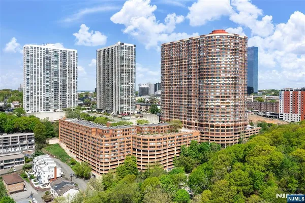$2,900 | 100 Old Palisade Road, Unit 801, Fort Lee, NJ 07024