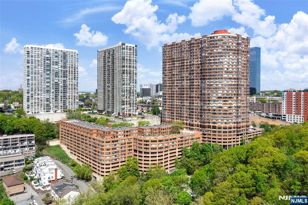 100 Old Palisade Road, Unit 801 Fort Lee, NJ 07024 - Photo 1 of 19