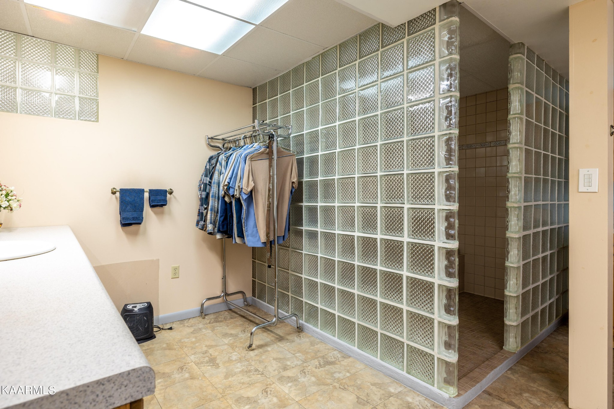 710 Scenic River Road Madisonville, TN 37354 - Photo 25 of 43 a view of bathroom