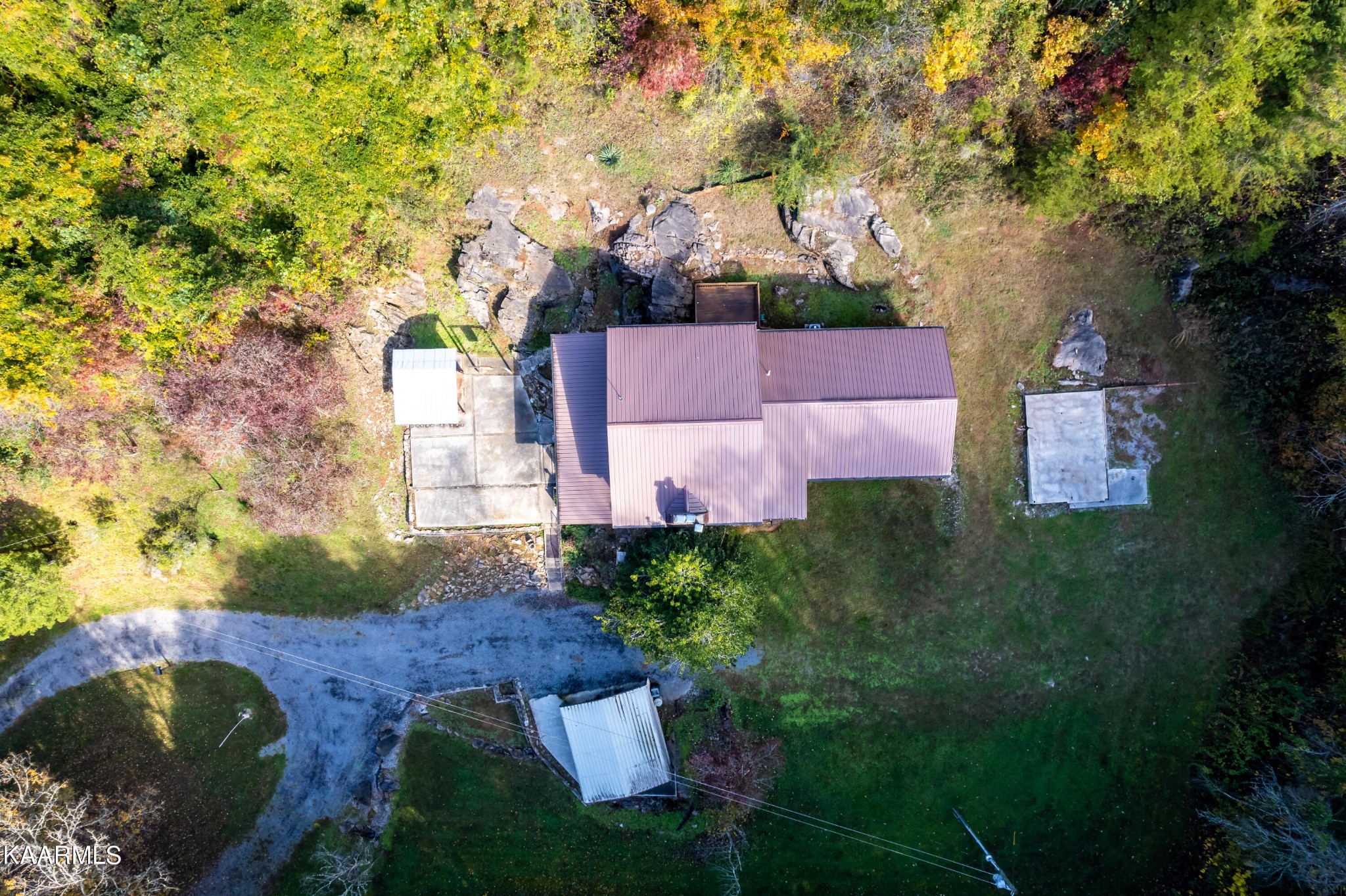 710 Scenic River Road Madisonville, TN 37354 - Photo 33 of 43 an aerial view of house with yard