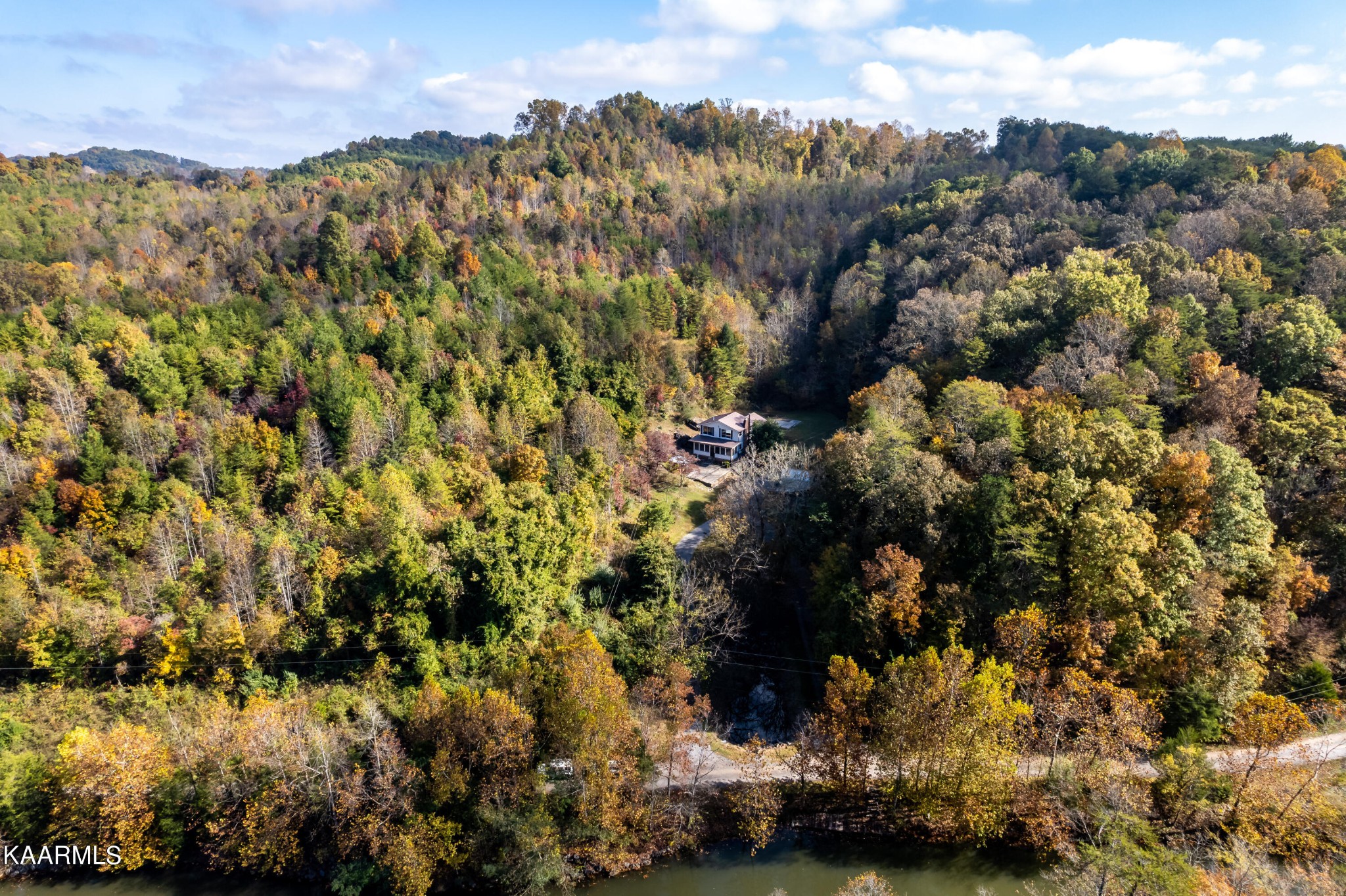 710 Scenic River Road Madisonville, TN 37354 - Photo 37 of 43 a view of a city