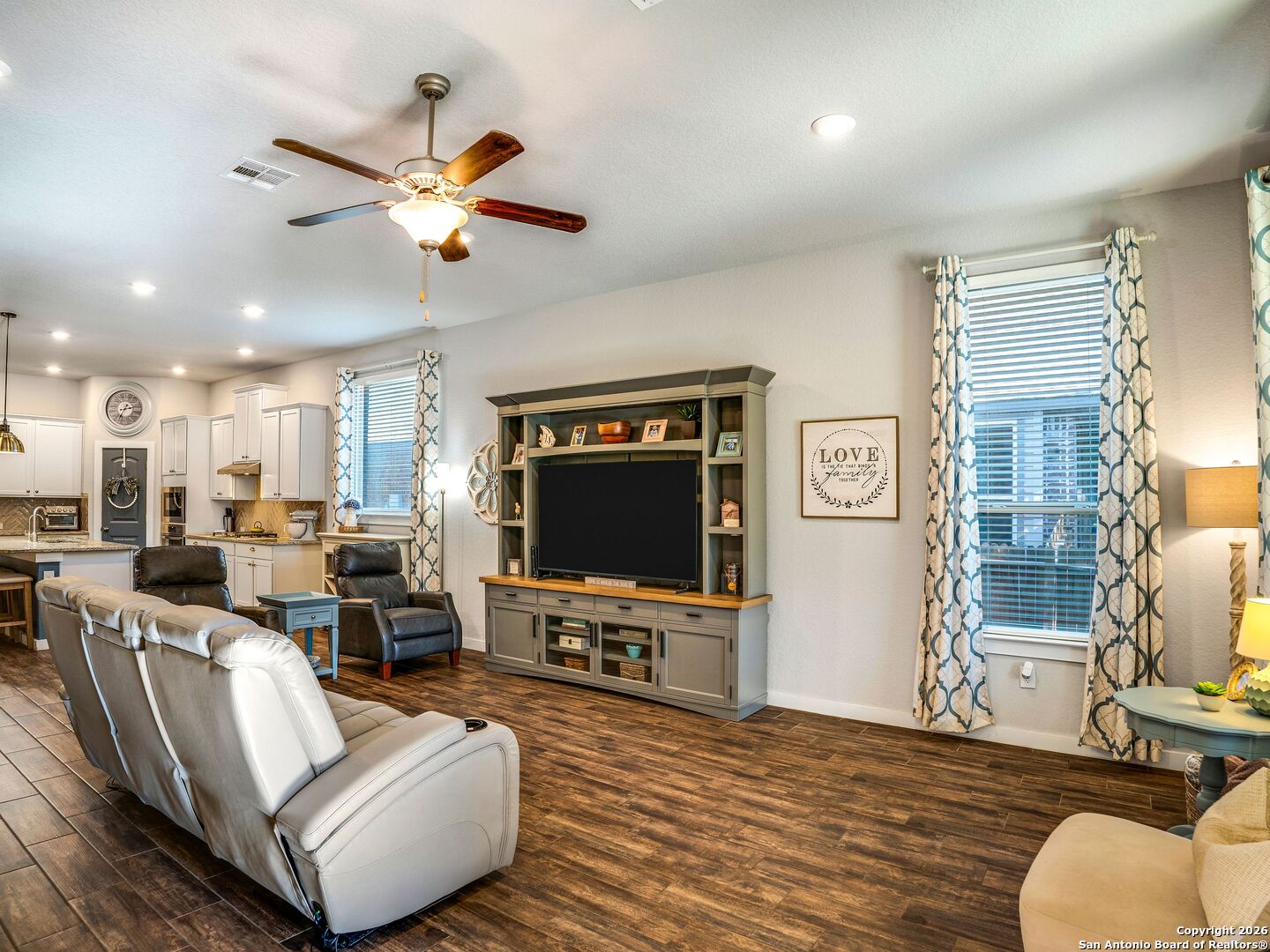 10546 Far Reaches Lane Helotes, TX 78023 - Photo 13 of 27