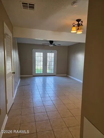 $1,200 | 2826 Louisiana Avenue, Unit 1111, Lafayette, LA 70501