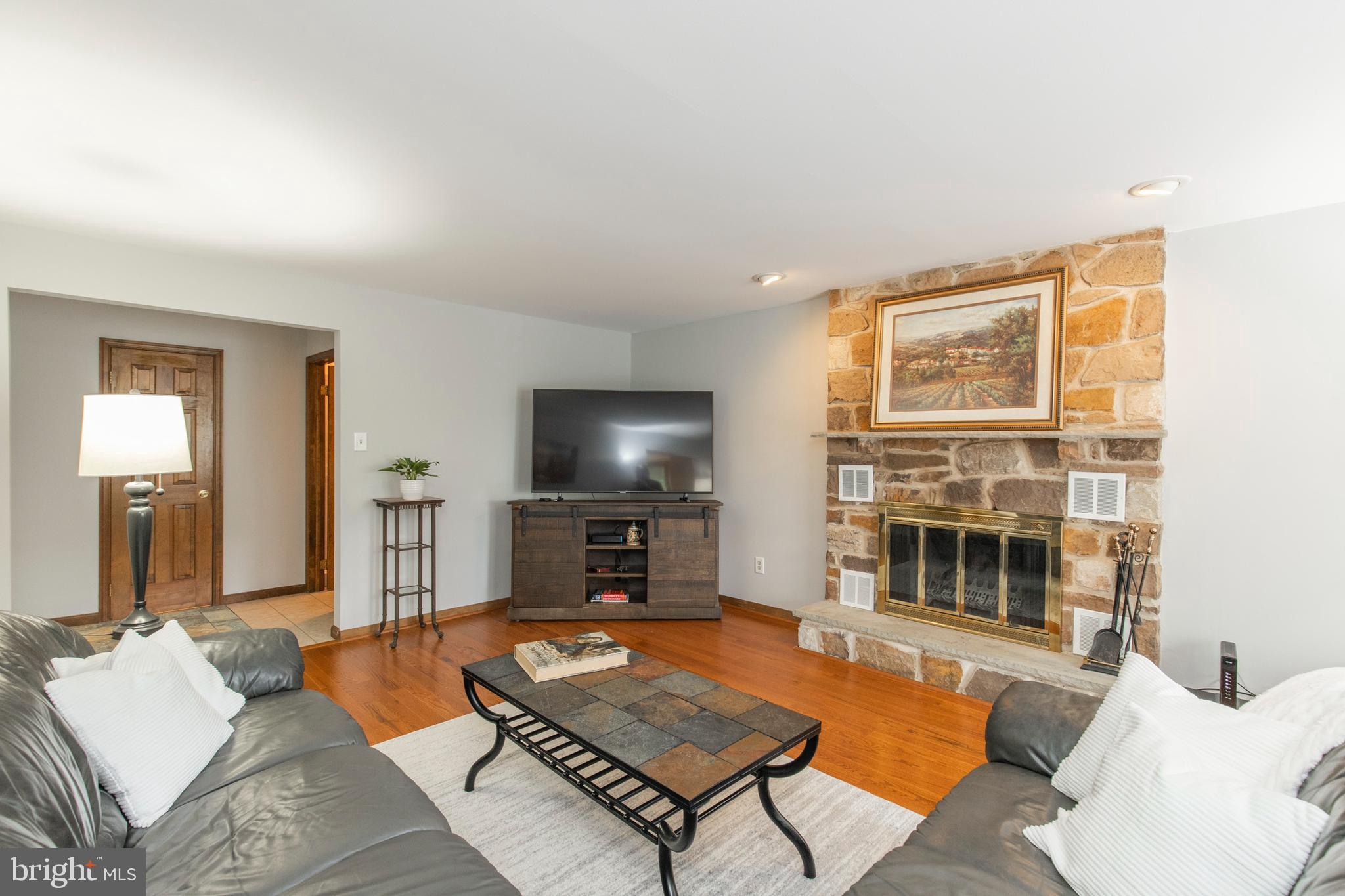 1370 Cold Spring Road Newtown Square, PA 19073 - Photo 5 of 47 Hardwood flooring