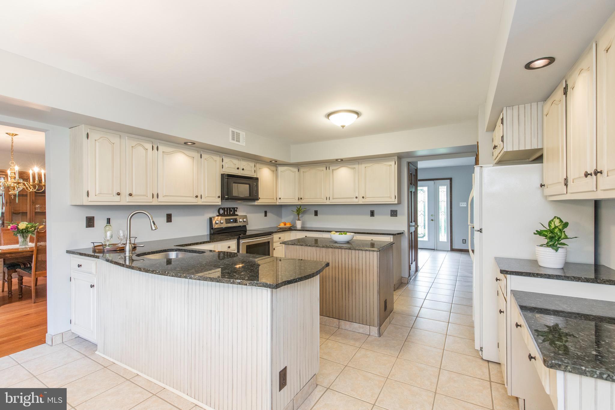 1370 Cold Spring Road Newtown Square, PA 19073 - Photo 9 of 47 Updated kitchen