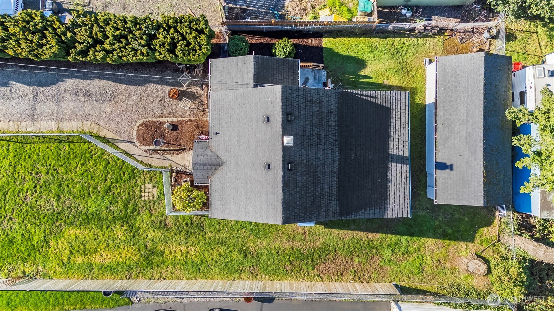 1022 Sheridan Road Bremerton, WA 98310 - Photo 6 of 28