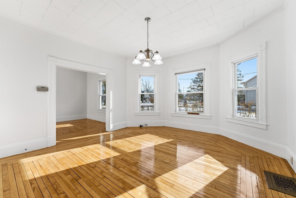 31-33 North Boulevard West Springfield, MA 01089 - Photo 13 of 42