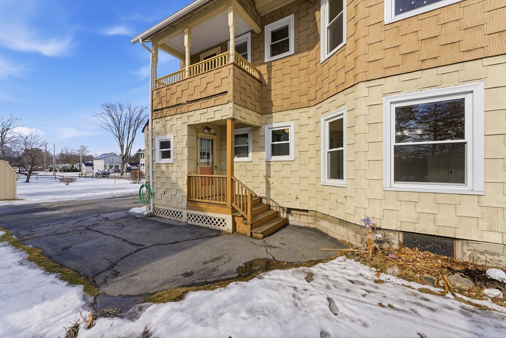 31-33 North Boulevard West Springfield, MA 01089 - Photo 5 of 42