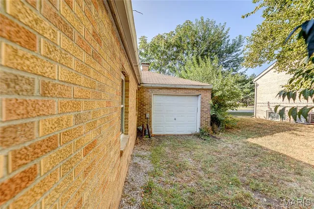 $145,000 | 836 Lincoln Highway, Fairview Heights, IL 62208