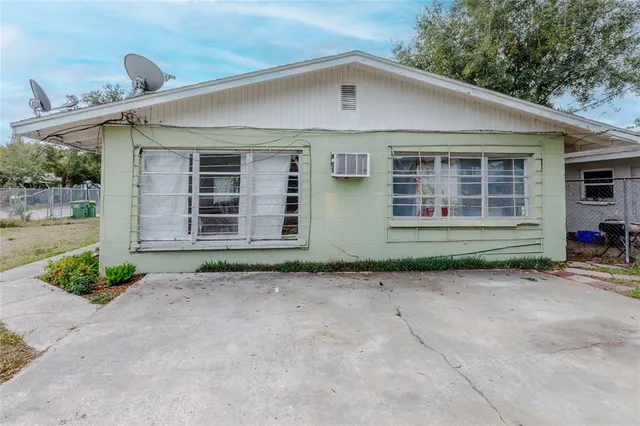 $450,000 | 1110 Highland Street, Sarasota, FL 34234