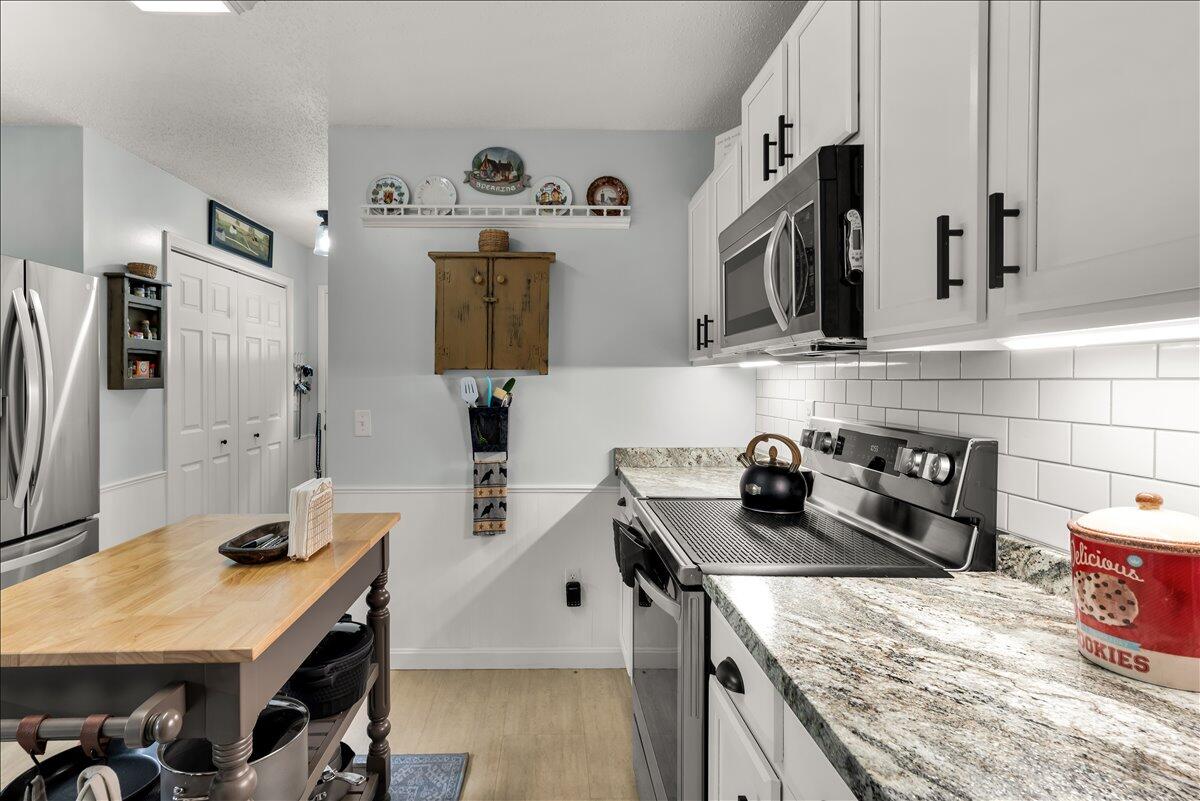 168 Baker Road Winterport, ME 04496 - Photo 10 of 50 Kitchen