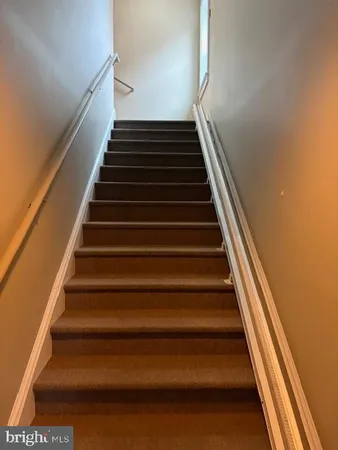 $1,500 | 140 West Main Street, Unit 1, New Holland, PA 17557